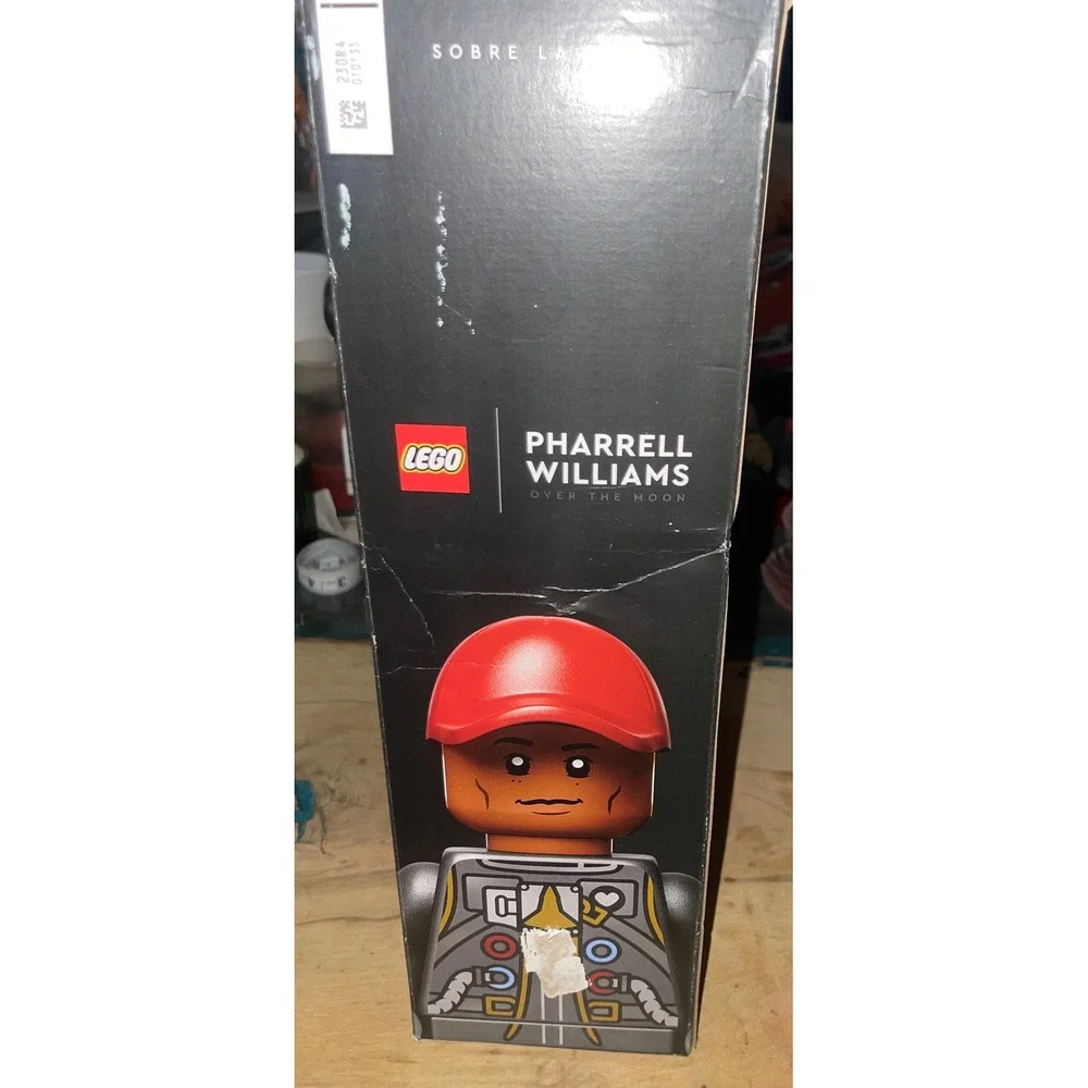 LEGO Pharrell Williams Over the Moon Set 10391 Space Shuttle 966 Pcs New Sealed